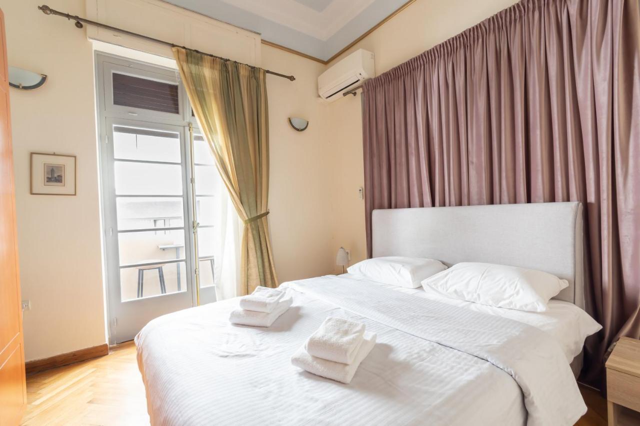 Ideal 4 Bdr Apartment In Plaka For 10! Atena Exterior foto