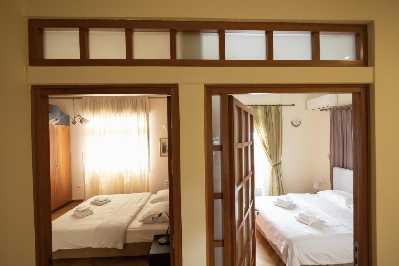 Ideal 4 Bdr Apartment In Plaka For 10! Atena Exterior foto