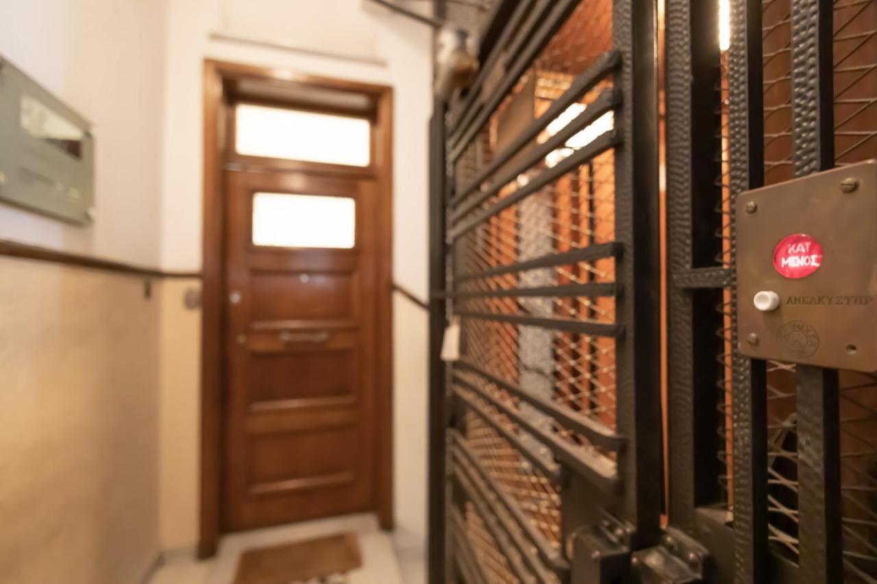 Ideal 4 Bdr Apartment In Plaka For 10! Atena Exterior foto