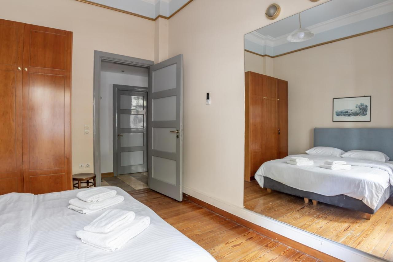 Ideal 4 Bdr Apartment In Plaka For 10! Atena Exterior foto